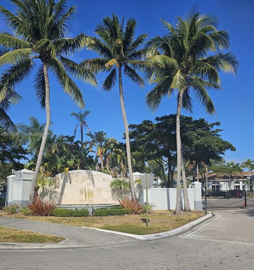 8-203-9610 Nw 2nd St, Pembroke Pines, FL, 33024-6290 | Card Image