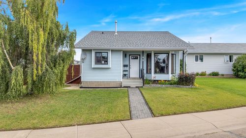45 Sunrise Crescent, Blackfalds, AB, T4M0K6 | Card Image
