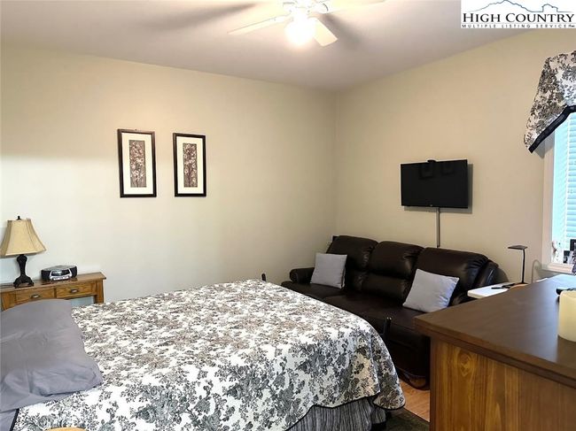 A2 - 495 W Landing Dr, Condo with 2 bedrooms, 2 bathrooms and null parking in Jefferson NC | Image 12