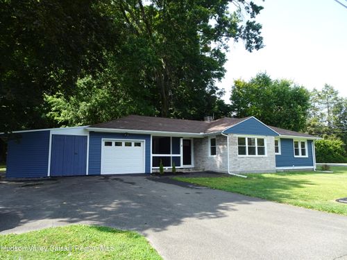 8 Hover Rd, Claverack, NY, 12513-5107 | Card Image