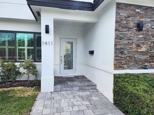 b-1411 Sw 66th Ave, Miami, FL, 33144-5510 | Card Image