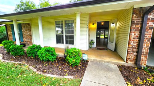 2749 Pecan Dr, Flower Mound, TX, 75028-1787 | Card Image