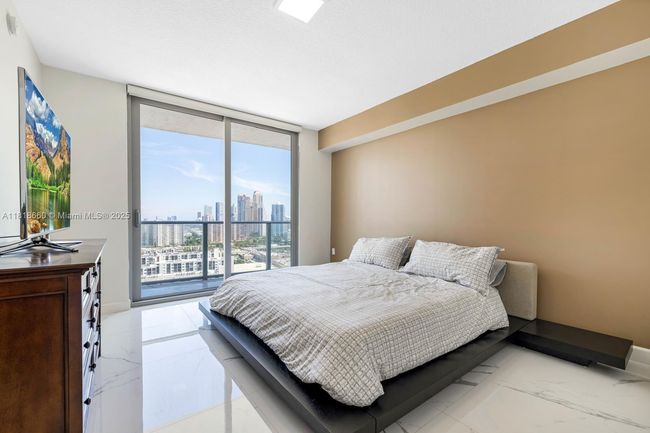 UNIT-2303 - 300 Sunny Isles Blvd, Condo with 2 bedrooms, 3 bathrooms and null parking in Sunny Isles Beach FL | Image 12