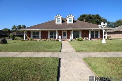 3425 Ridgemont Dr, House other with 3 bedrooms, 3 bathrooms and null parking in Baton Rouge LA | Image 1