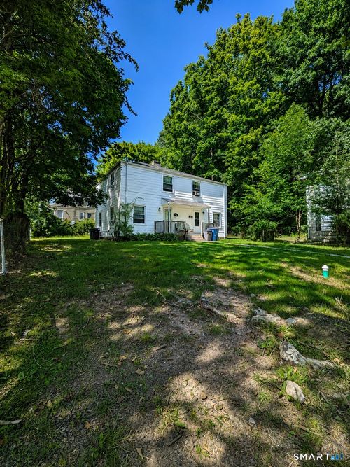 29 Rock Creek Rd, New Haven, CT, 06515-1207 | Card Image