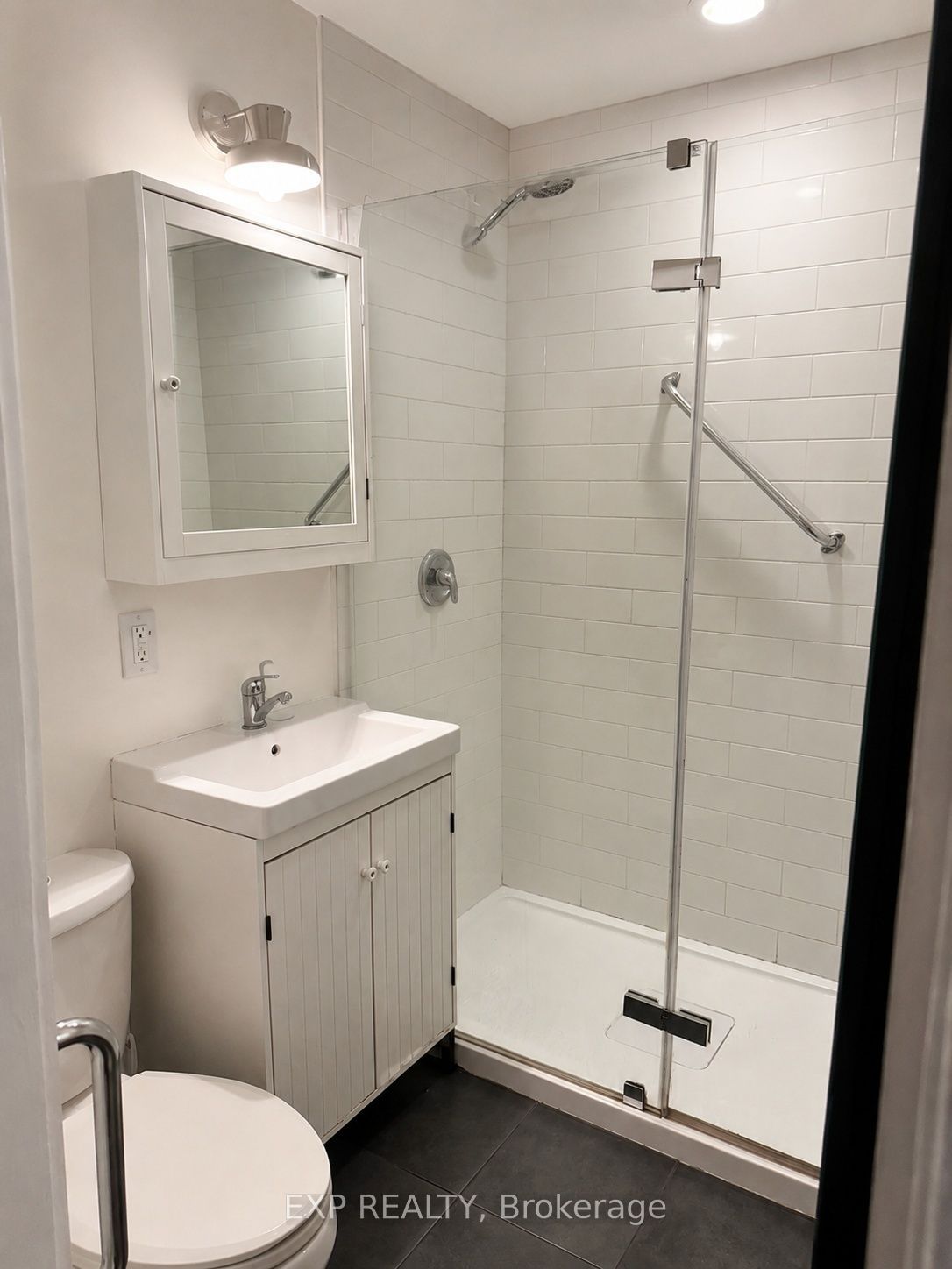 Residential Lease in Hamilton