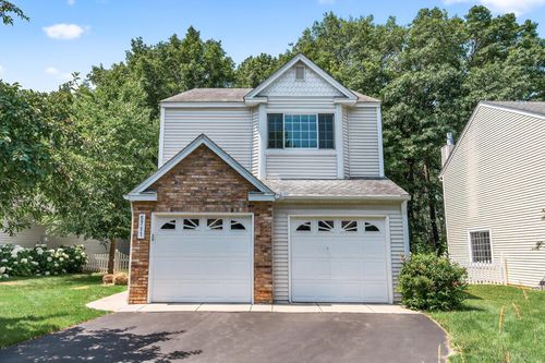 5711 Donegal Dr, Shoreview, MN, 55126-4724 | Card Image