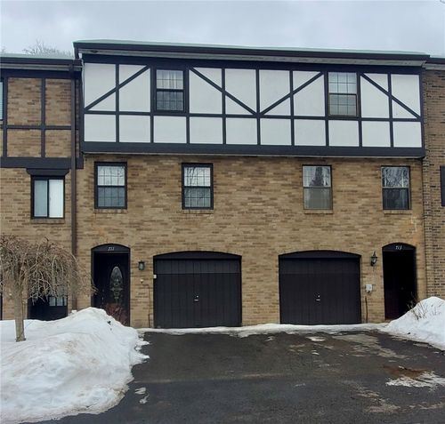 711 Newton Sq, Coraopolis, PA, 15108-1052 | Card Image