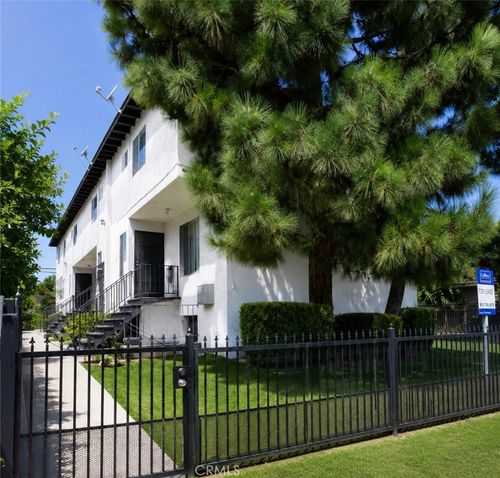 1-6845 Hinds Ave, North Hollywood, CA, 91605-6068 | Card Image