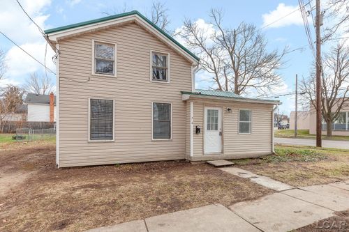 206 Ormsby St, Adrian, MI, 49221-2829 | Card Image