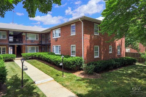 1-129-133 E Franklin Avenue, Naperville, IL, 60540 | Card Image
