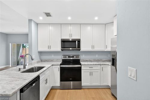 1113-4109 Bellasol Cir, FORT MYERS, FL, 33916-7307 | Card Image