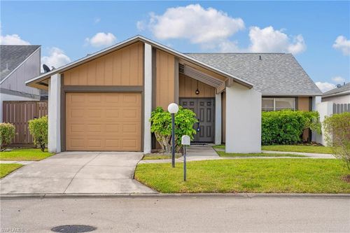 9712 Maplecrest Cir, LEHIGH ACRES, FL, 33936 | Card Image