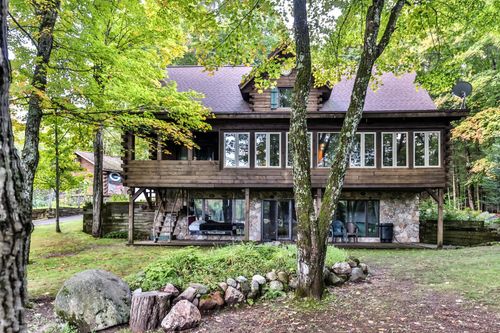 9544 Timber Wolf, Presque Isle, WI, 54557-9500 | Card Image