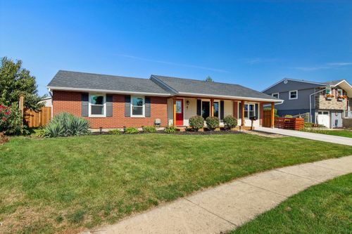 4 Larsen Cir, Romeoville, IL, 60446-1823 | Card Image