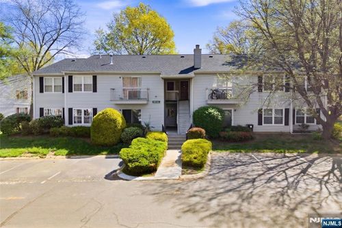 102 Morgan Pl, East Brunswick, NJ, 08816-5009 | Card Image