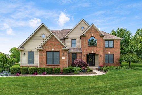 8322 Meadowmoore Pl, Pickerington, OH, 43147-7928 | Card Image