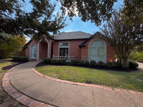 2836 S Lakeview Dr, Cedar Hill, TX, 75104-8233 | Card Image