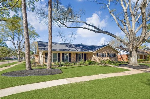 5918 Dumfries Dr, Houston, TX, 77096-3835 | Card Image