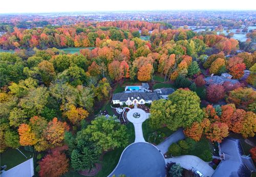 6029 Hillsborough Ct Sw, Grandville, MI, 49418-3238 | Card Image