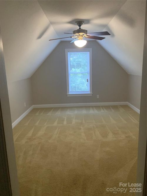 7925 Bay Pointe Dr, Denver, NC, 28037-8068 | Card Image