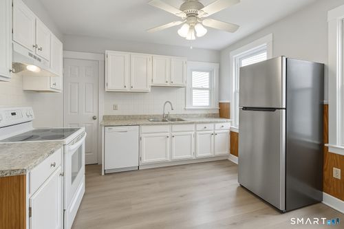 2nd-floor-121 Second Ave, West Haven, CT, 06516-5156 | Card Image