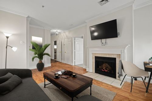 unit-402-426 Mount Hope St, North Attleboro, MA, 02760-3968 | Card Image