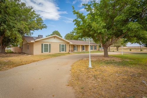22 Comanche Dr, Carlsbad, NM, 88220-9474 | Card Image