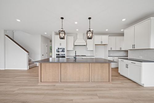 10577 Minnesota Ln N, Maple Grove, MN, 55369-4766 | Card Image