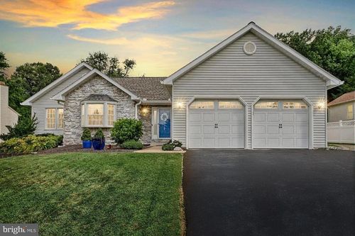 3349 Overview Dr, YORK, PA, 17406-6718 | Card Image