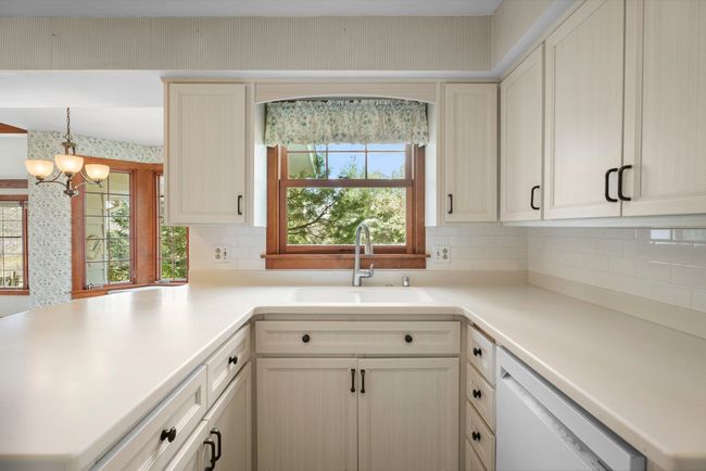 5711 Pheasant Hill Road, House other with 5 bedrooms, 3 bathrooms and null parking in MONONA WI | Image 10