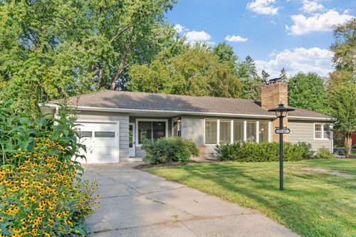 2143 Noble Ave N, Golden Valley, MN, 55422-4192 | Card Image