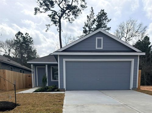 18760 Loom Dr, Conroe, TX, 77306-7832 | Card Image