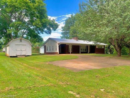 3935 Snow Hill Church Rd, Lawsonville, NC, 27022-7924 | Card Image