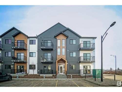 9207 228 St Nw, Edmonton, AB, T5T4T1 | Card Image