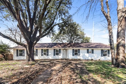 3115 Ponder Dr, Dallas, TX, 75229-5830 | Card Image