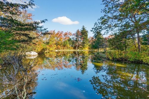 105 Rock Odundee Rd, Dartmouth, MA, 02748-1442 | Card Image