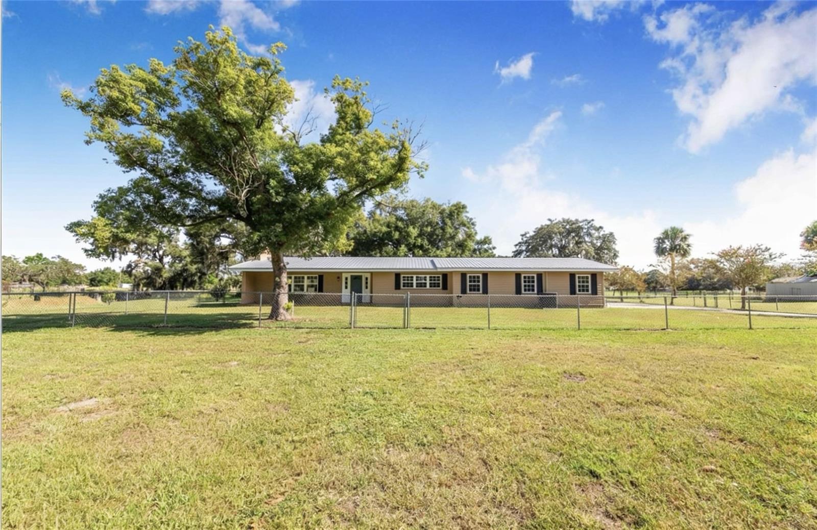 Residential Lease in HAINES CITY