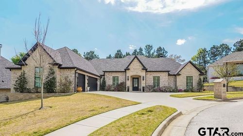 7521 Northlake Dr, Tyler, TX, 75703-7077 | Card Image