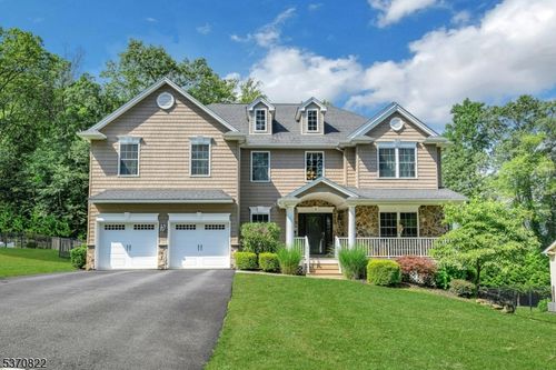 12 Hunter Dr, Budd Lake, NJ, 07828-2639 | Card Image