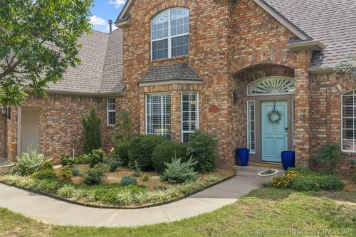 617 Riverwalk Court, Norman, OK, 73072 | Card Image