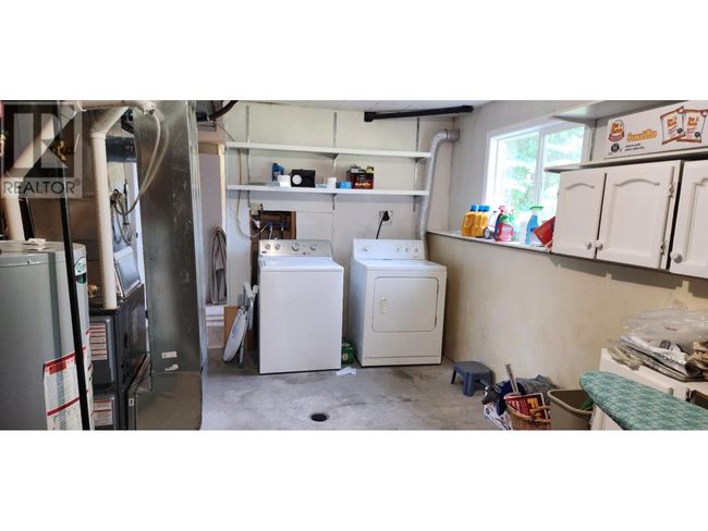 1989 Glencaird St, Home with 3 bedrooms, 1 bathrooms and 1 parking in Lumby BC | Image 17
