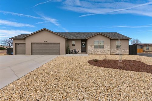 805 N Monarch Dr, Pueblo West, CO, 81007-2125 | Card Image