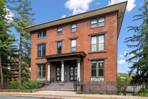 2-34 Charter Oak Pl, Hartford, CT, 06106-1914 | Card Image