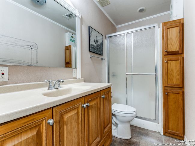 6840 S Loop 1604 W, House other with 3 bedrooms, 3 bathrooms and null parking in Von Ormy TX | Image 36