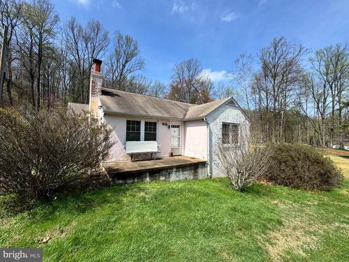 6726 James Madison Hwy, WARRENTON, VA, 20186-9531 | Card Image
