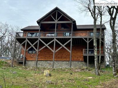 Front of house facing the view | Image 1