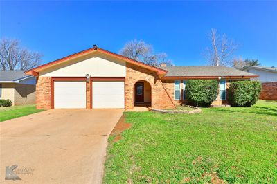 5002 Oaklawn Court, House other with 3 bedrooms, 2 bathrooms and null parking in Abilene TX | Image 1