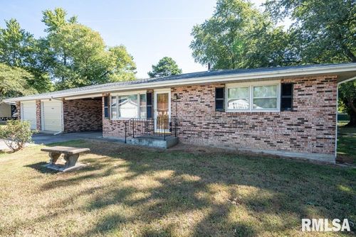 208 N Sycamore St, Elkville, IL, 62932-1060 | Card Image