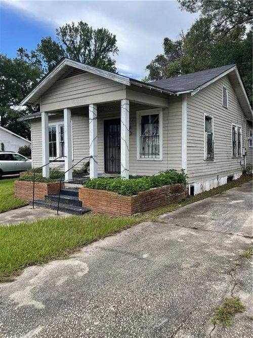650 Holcombe Ave, Mobile, AL, 36606-4220 | Card Image